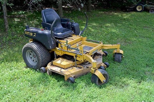 Property photo 41 - Personal Property Auction, Tractor & Implements, Cars, Lawn & Garden, Hunting & Fishing, Guns, Antiques & Collectibles, Household